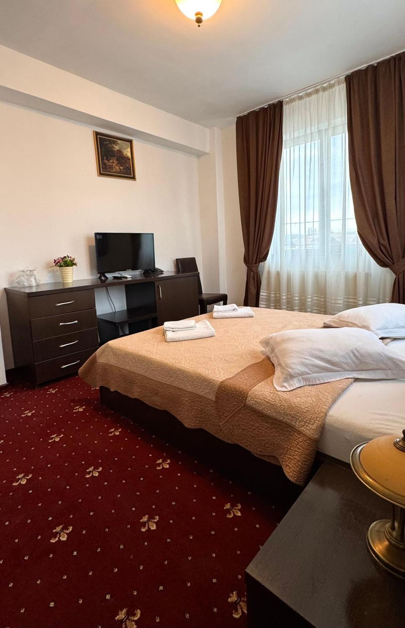 Hotel Sorelo ปีเตช ภายนอก รูปภาพ